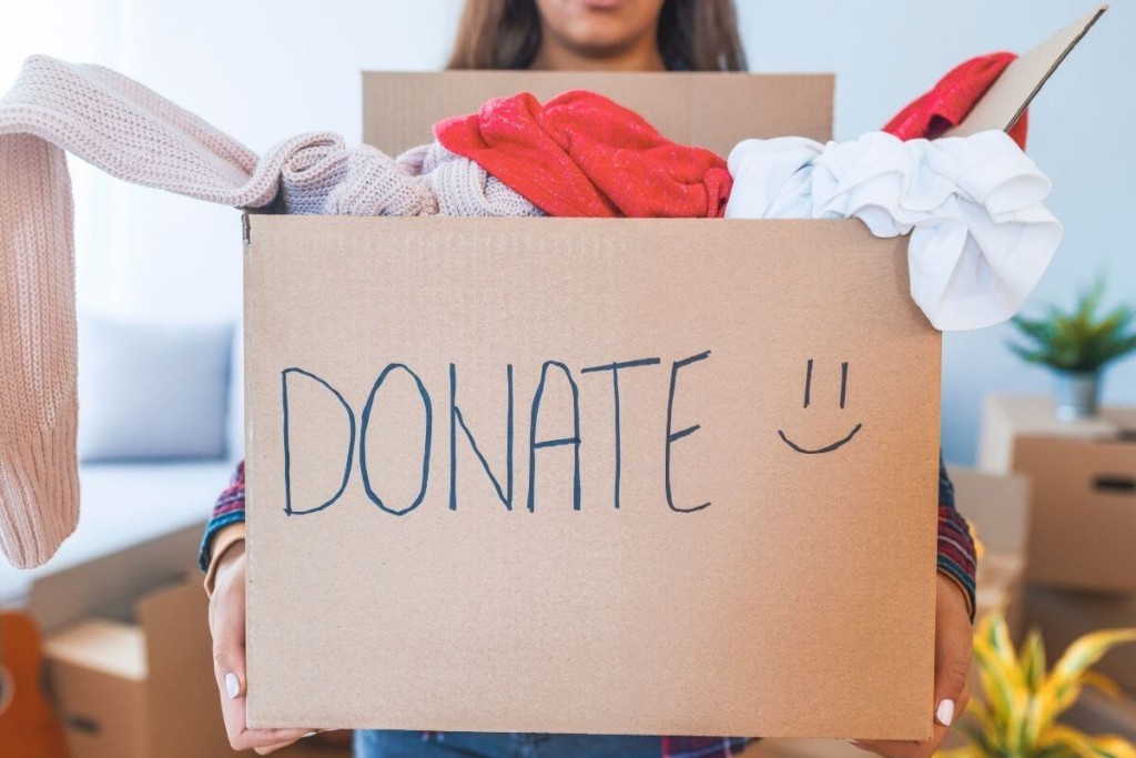 how to donate while decluttering